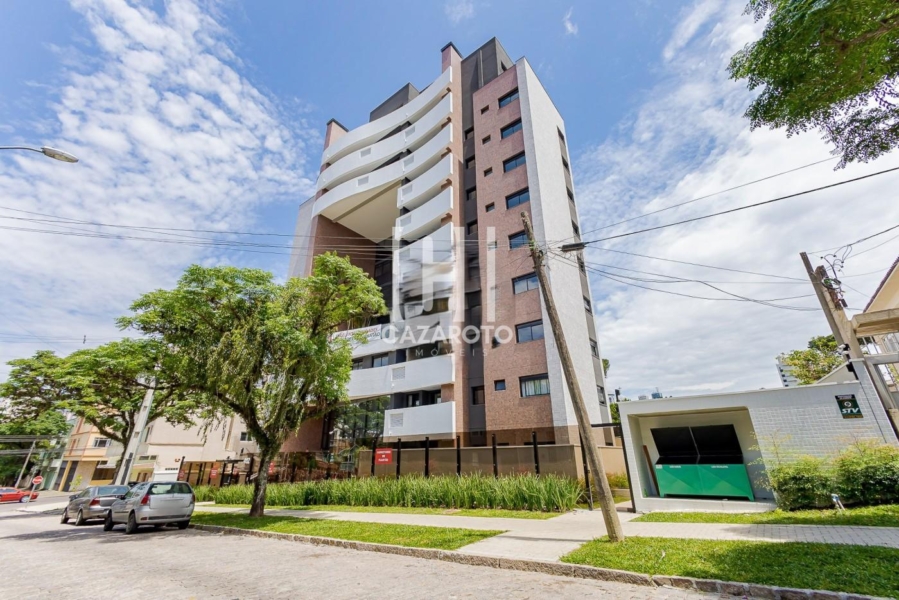Descubra o Luxo de Viver no Central Plaza: Cobertura Nova no Mercês