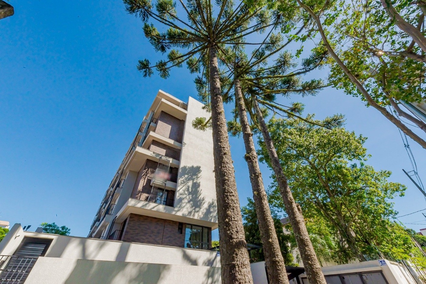 APARTAMENTO 2 QUARTOs PARA VENDA    na Rua Floriano Essenfelder, no Alto da Glória em  Curitiba / PR om 1  dormitório, e 1 vaga, com área privativa de  61,70 M²