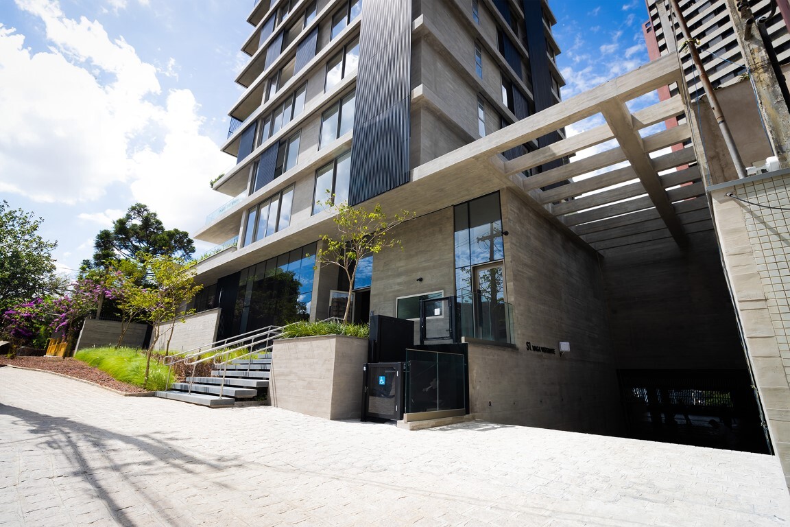 Apartamento de Luxo no Juvevê, Curitiba - 265m² com 3 Suítes e 4 Vagas